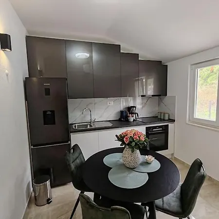 Delux Maja In Split Apartamento Žrnovnica