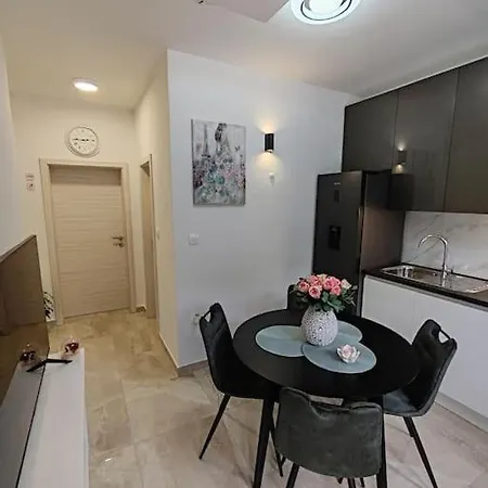 Apartment Delux Maja In Split
